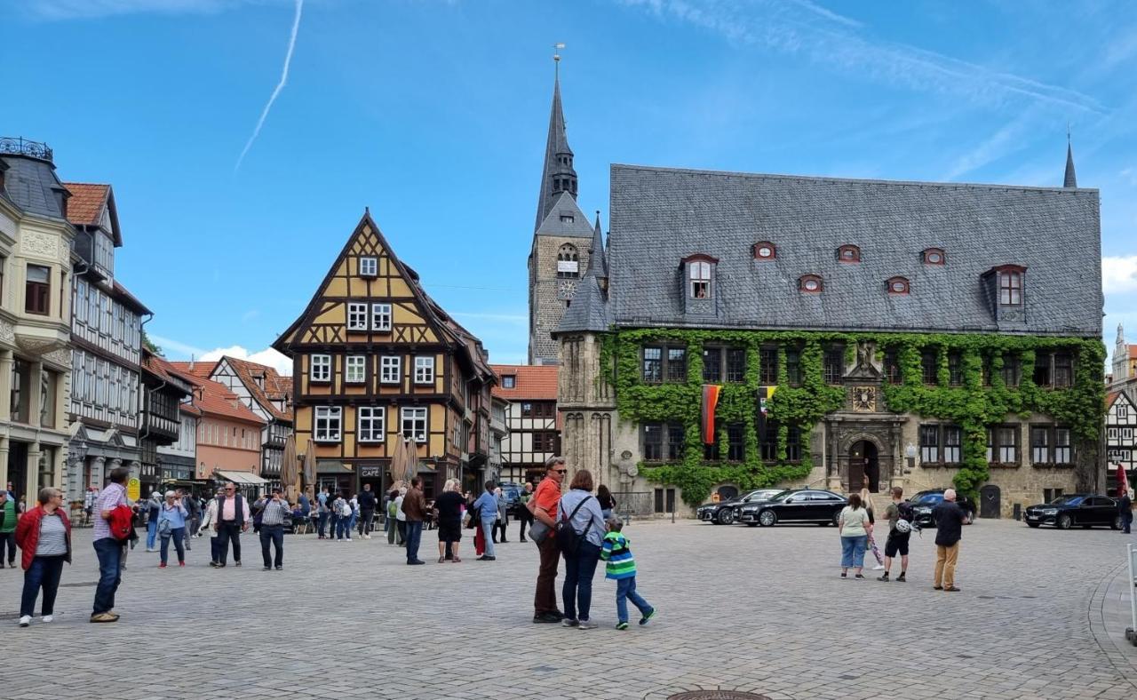 Fewo Otto- Sanierte Ferienwohnung Im Einzeldenkmal Quedlinburg Esterno foto